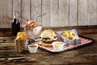 Snack Holder "gehämmert"