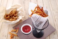 Snackholder mit Saucenhalterung