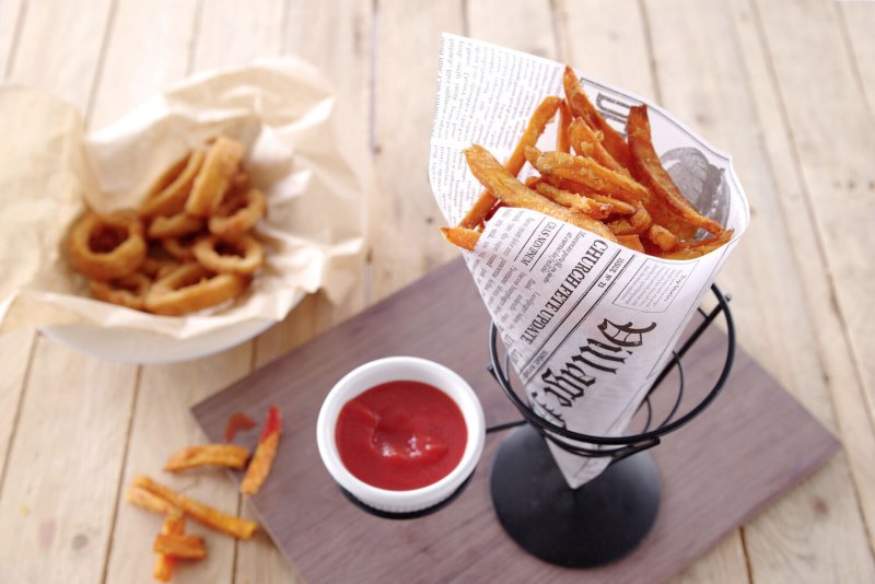 Snackholder mit Saucenhalterung (1)